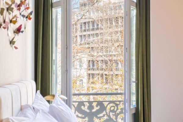 Premier Suite + Balcony — Nine Athens Hotel